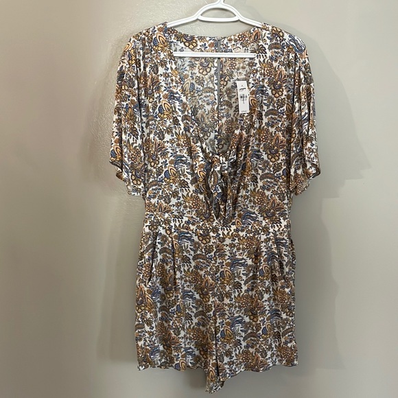 LOFT Paisley Romper - Picture 2 of 4
